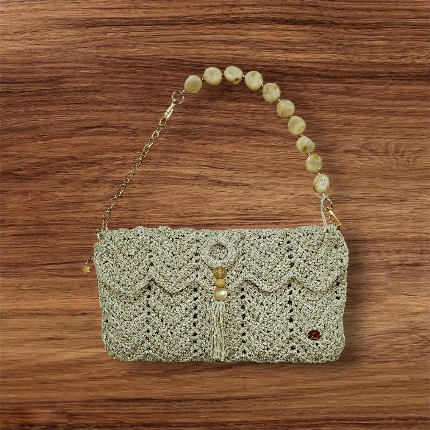 Chevron clutch